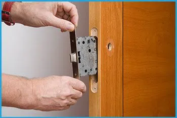 Bellevue Locksmith & Key Bellevue, WA 425-201-4127 - 13-new-locks-installation